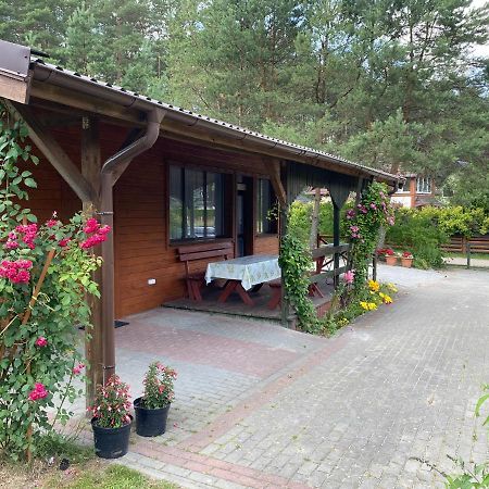 Domek Letniskowy Nad Jeziorem Wiejskim Lakie Ngoại thất bức ảnh