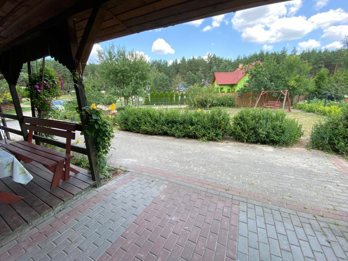 Domek Letniskowy Nad Jeziorem Wiejskim Lakie Ngoại thất bức ảnh